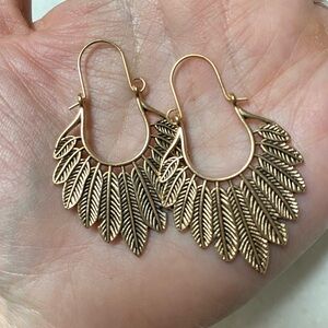 Stunning BOHO antique rustic gold Gypsy feather earrings southwestern vibe